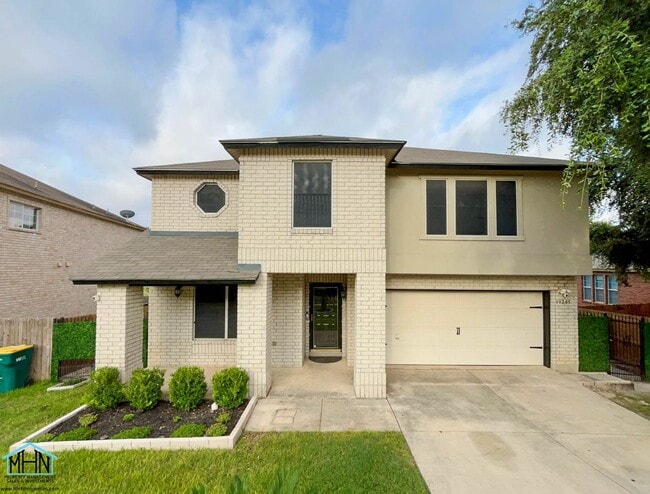 Building Photo - 4 - Bedroom 2.5 - Bath 2 Storey Home, The Epitome of Modern Living Combined with Timeless Charm!