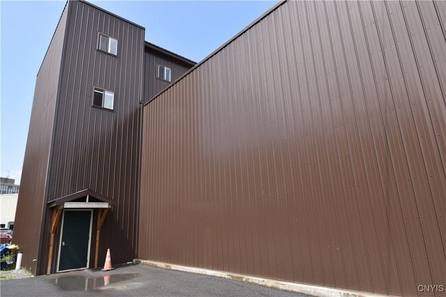 Building Photo - 170 Court St