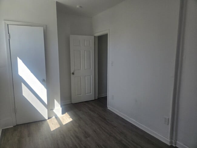 Photo - "Charming 2-Bed Retreat in Louisville - Cozy 700 Sq Ft at Vermont Ave!" Unit 1