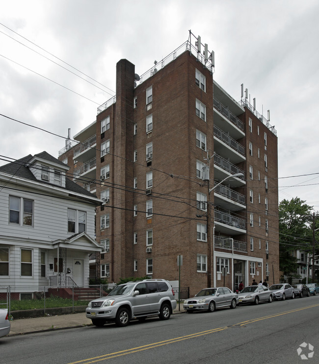 Building Photo - 486-490 Park Ave Rental