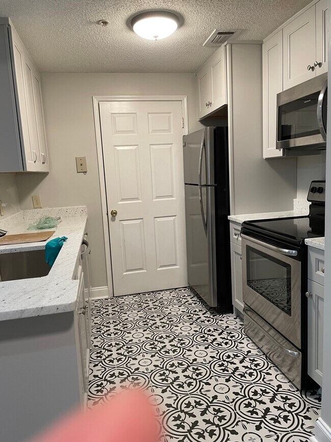 Photo - 1075 Peachtree Walk NE