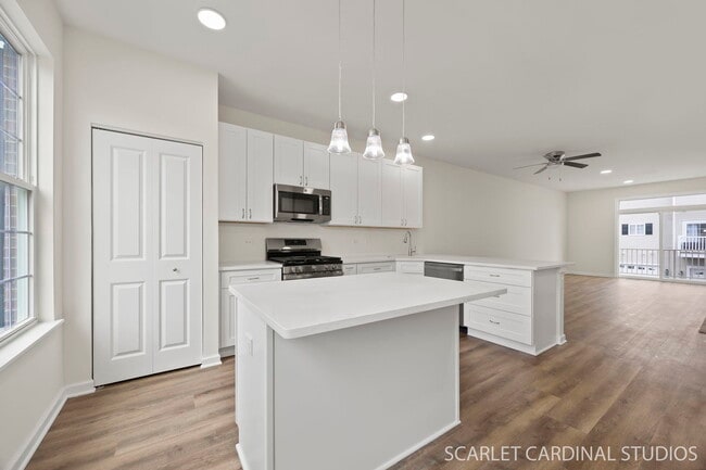 Photo - 169 Lakeshore Dr