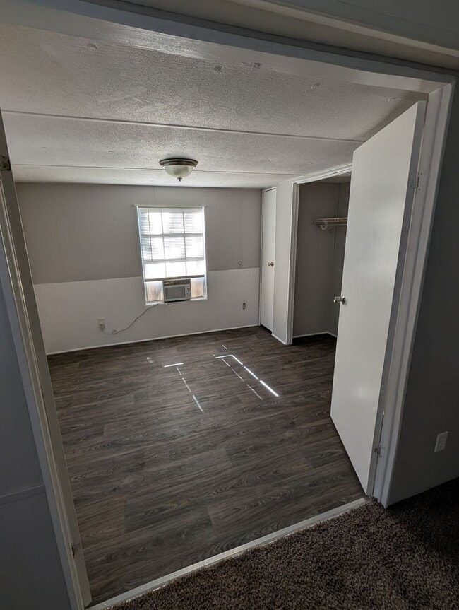 Photo - Lovely Home is Quiet Southwest Jacksonville Neighborhood