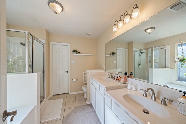 Photo - 135 S Delta Mill Cir