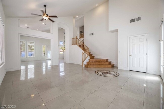 Photo - 212 Waterton Lakes Ave