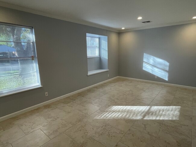 Photo - 4830 French Dr