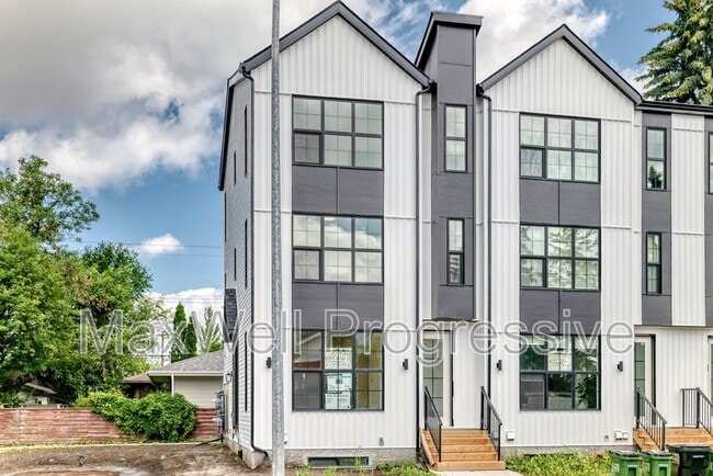 Photo - 14510-14595 95 Ave NW