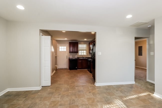 Photo - 1908 Madison Rd