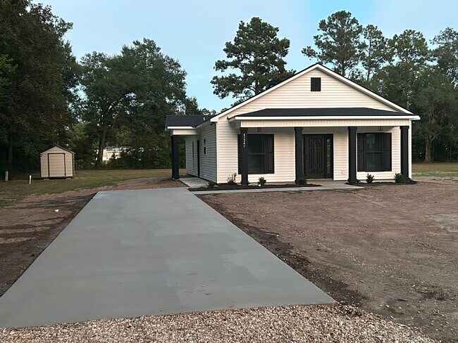Photo - 41255 Bush Ln