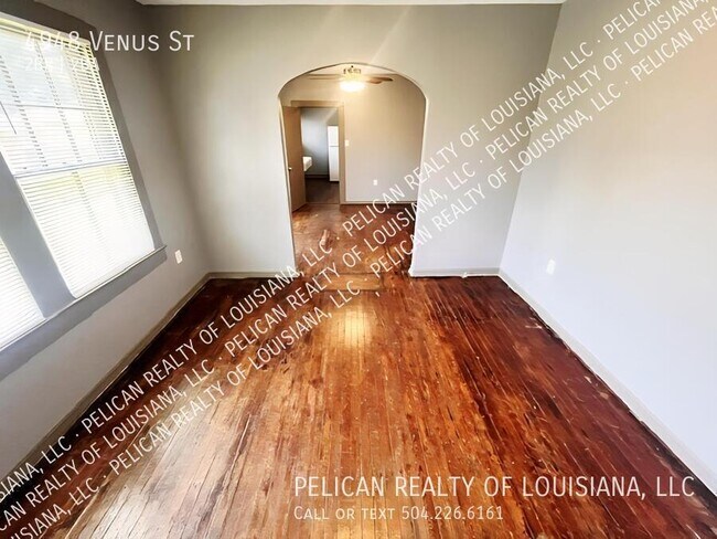 4948 Venus St