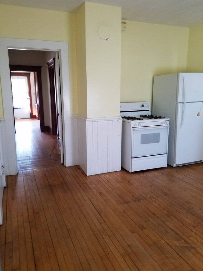 Cocina - 15 Hollister Street