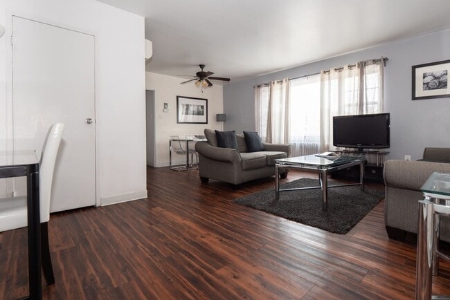 Photo - 5405 Fifth Avenue