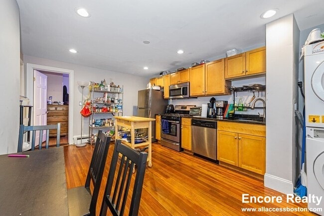 Photo - 70 Hillside St Unidad 3