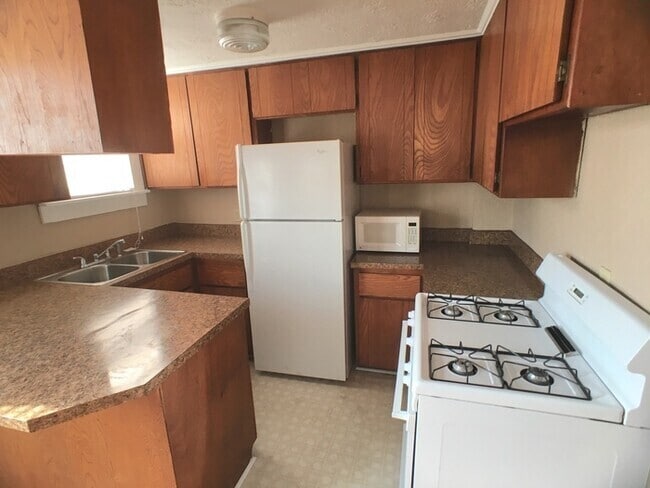 Photo - 320 W Duffy St