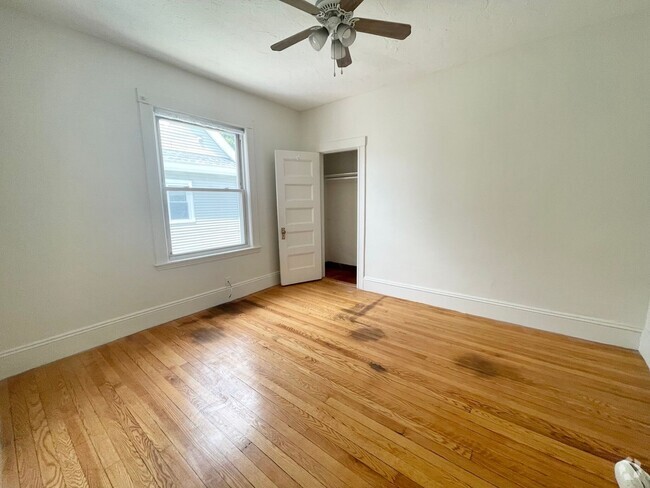 Building Photo - Allston 3 Bed Available Now Rental