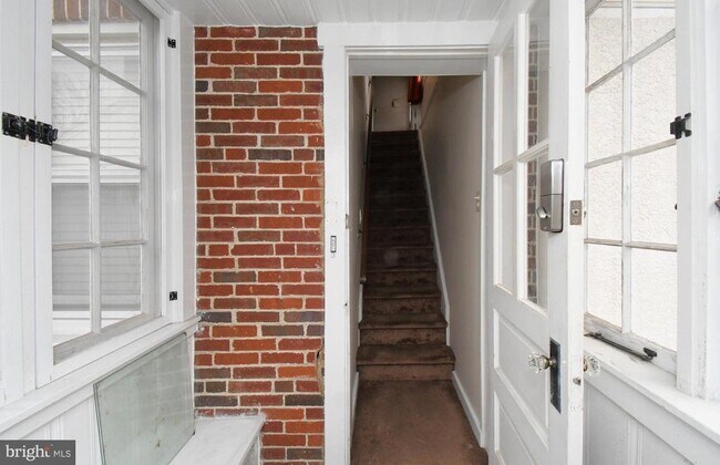 Photo - 254 Morris St