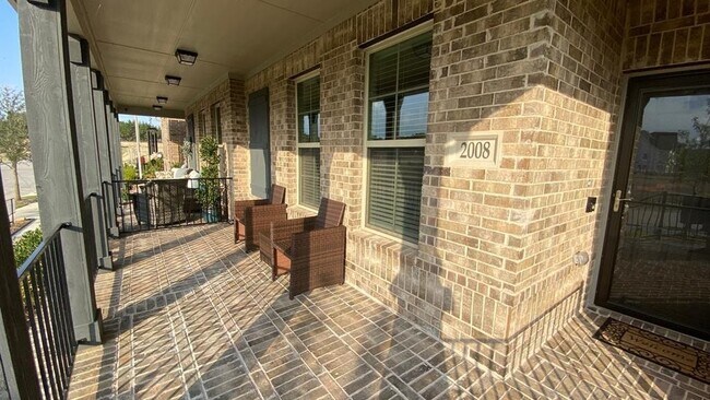 Photo - 2008 Naples Dr