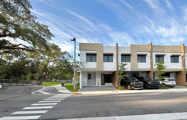 Building Photo - 4110 N Oak Pl Rental
