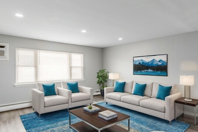 Apt. C8 - Living Room - Princeton Apartments