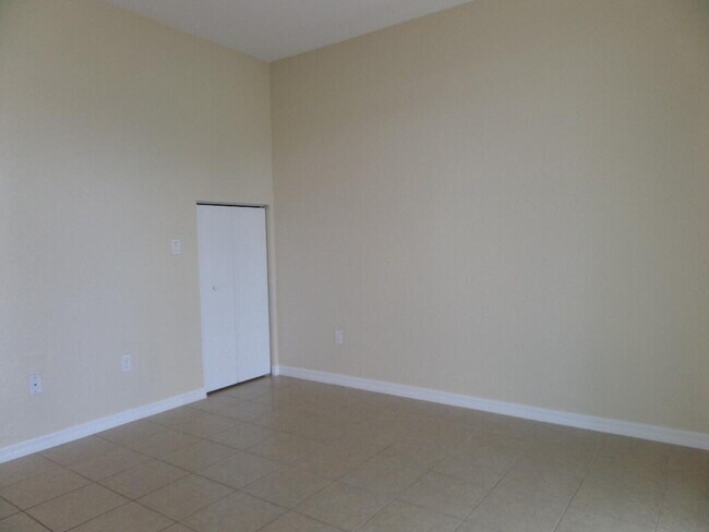 Photo - 322 Lake Monterey Cir