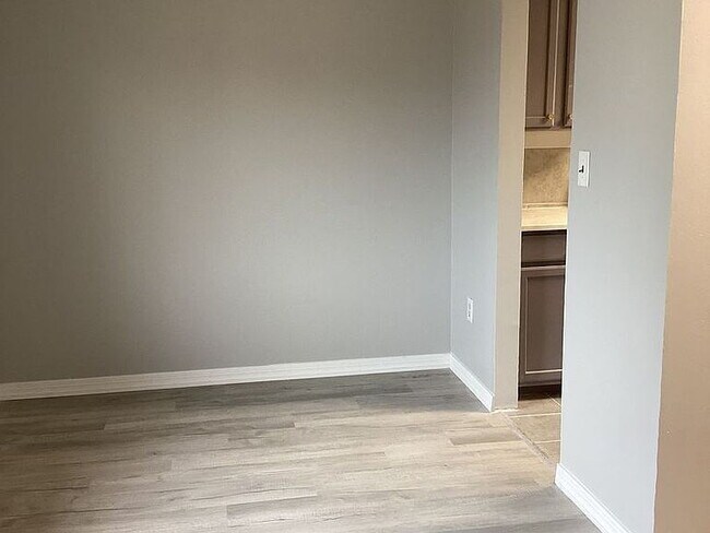 Photo - 370 Joe Parker Rd