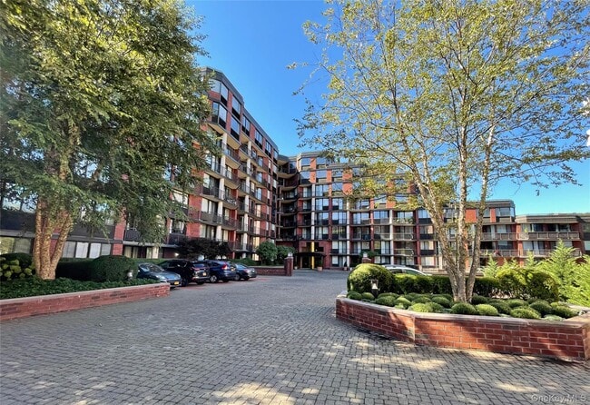 Building Photo - 50 E Hartsdale Ave Unit 1H
