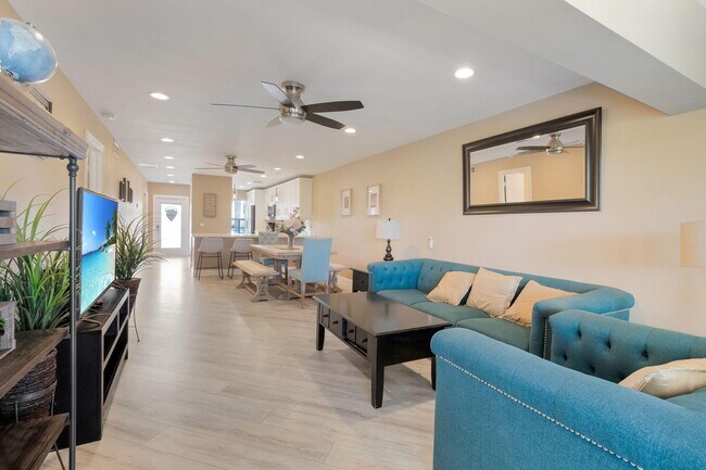 Photo - 1631 NW 18th Ave Condo Unit 102