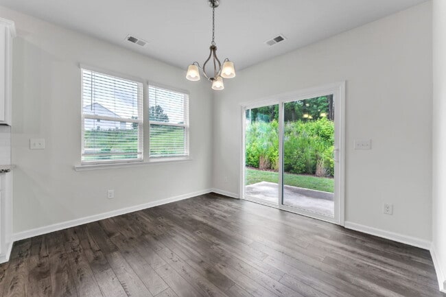 Photo - Elegant 3BR/2.5BA Home with Loft & 2-Car Garage in Persimmon Hill $2,100/mo rent