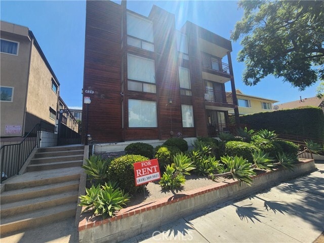 Building Photo - 626 N Isabel St Unit 102 Rental