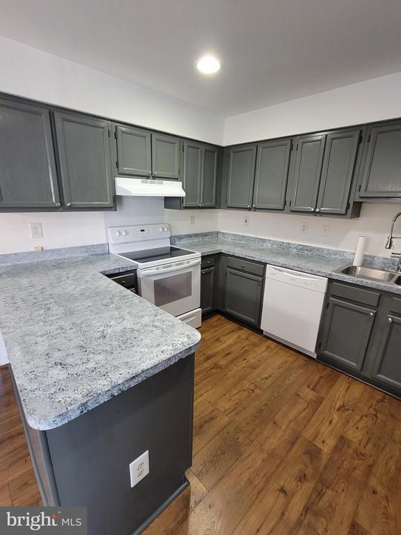 Photo - 233 Charleston Ct