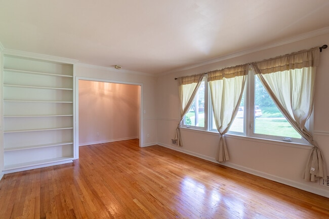 Photo - 3003 Stratford Dr