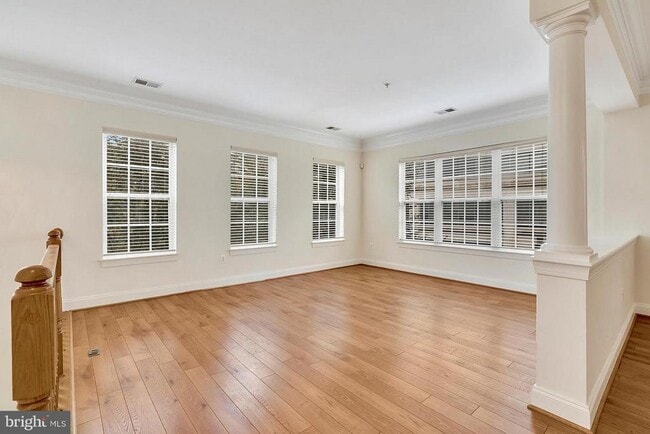 Photo - 8092 Genea Way