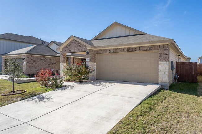 Photo - 113 Outlaw Dr