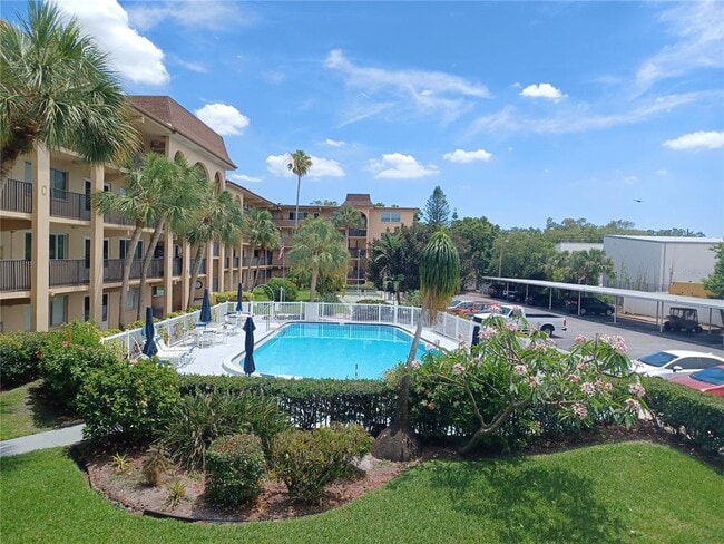 Photo - 2525 W Bay Dr Unidad A12