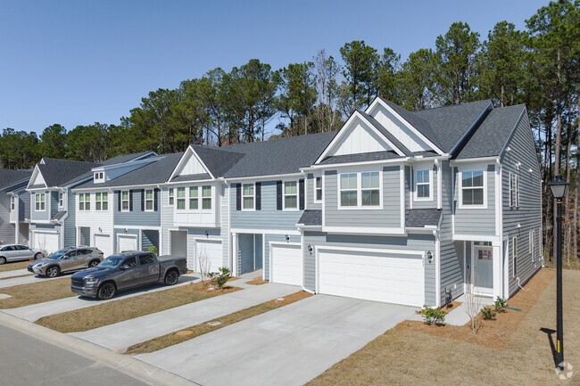 HARMON Foxbank by Crescent Communities