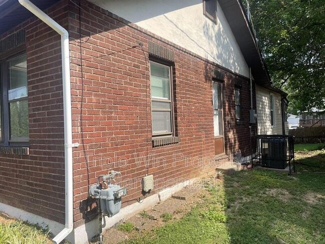 Photo - 9425 Burdella Ave
