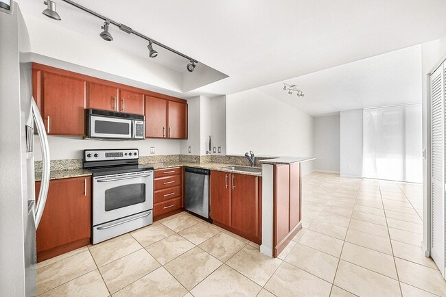 Photo - 403 S Sapodilla Ave Unit 302
