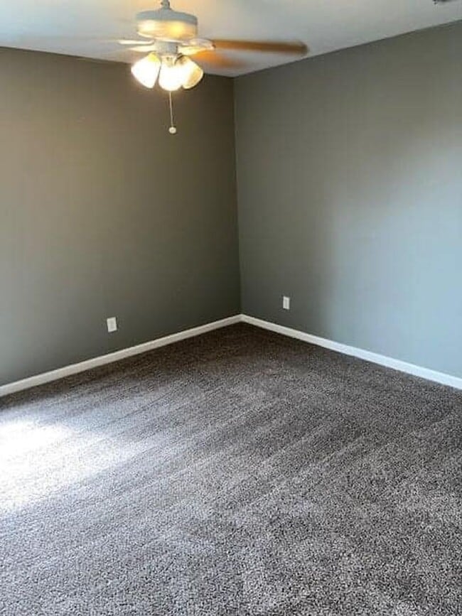 Photo - 1715 S Linwood Ave Unidad B