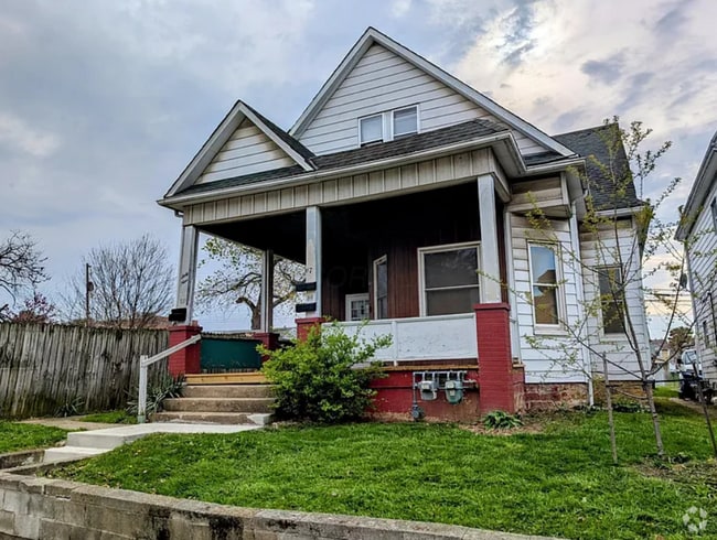 Building Photo - 69 N Harris Ave Rental