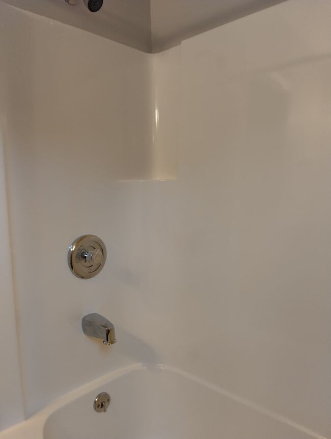 Building Photo - 7392 Bellehaven Dr Unit 7392 Bellehaven Drive ( 48)