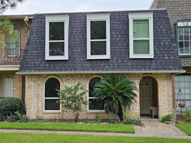 Building Photo - 1806 Saxony Ln Rental