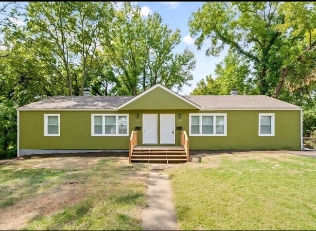 Building Photo - 5754 Indiana Ave