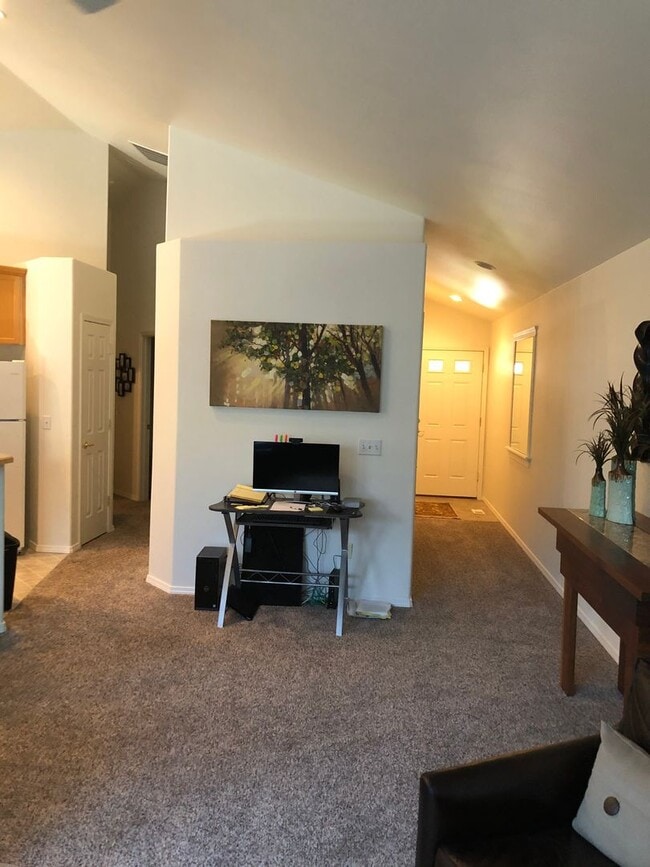 Photo - Boise 2 bedroom/1.5 bathroom/2Car, 1128Sqft, Nice townhouse off of State & Pierce Park