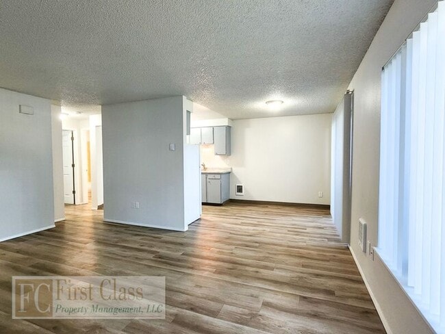 Photo - 1376 NE 186th Ave