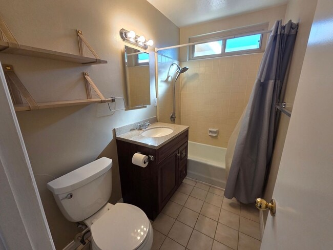 Photo - Two bedroom house for rent with garage