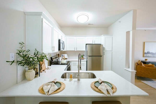 Devonshire - 04 - Devonshire Apartments