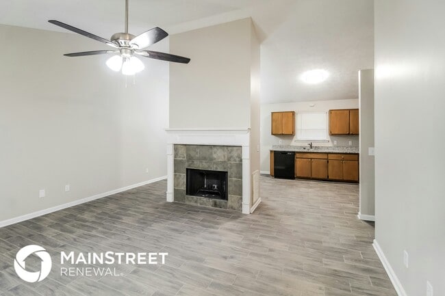 Photo - 6820 Summit View Dr