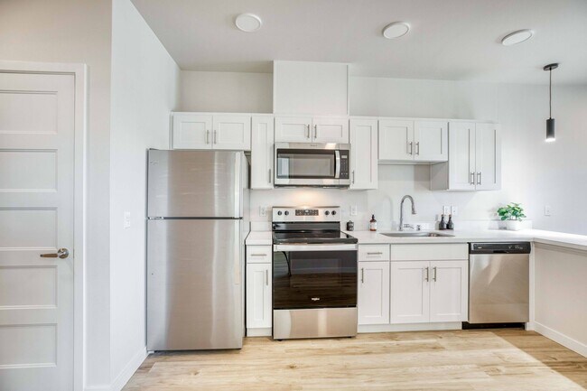 7th and I Apartments