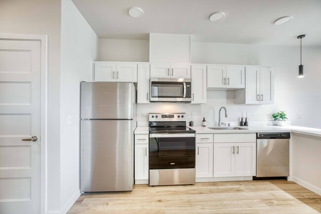 Photo - 7th and I Apartments