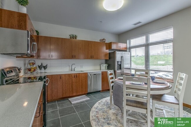 Photo - 1330 S 70th St